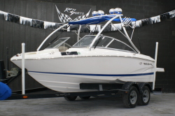 2013 - Regal Boats - 1900