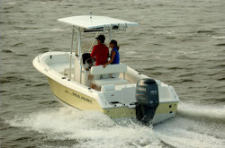 2009 - Sea Hunt Boats - Triton 207