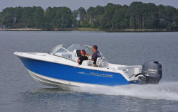 2017 - Sea Hunt Boats - Escape 211 LE