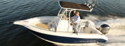 2012 - Seaswirl Boats - 2105 Center Console