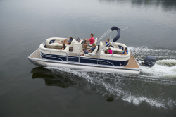 2015 - Sun Chaser Boats - 8524 Lounger DH
