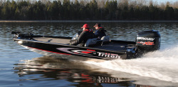 2013 - Triton Boats - X18