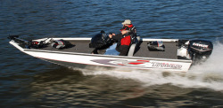 2013 - Triton Boats - X17 C