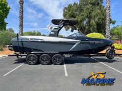 2018 Malibu Boats 25 LSV