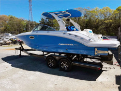 2017 - Chaparral Boats - 244 Surf